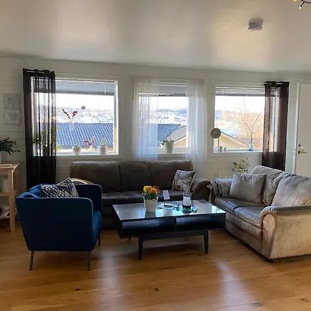 Cosy Flat Near Cable Car And The Arctic Cathedral Apartment Tromso Exterior photo